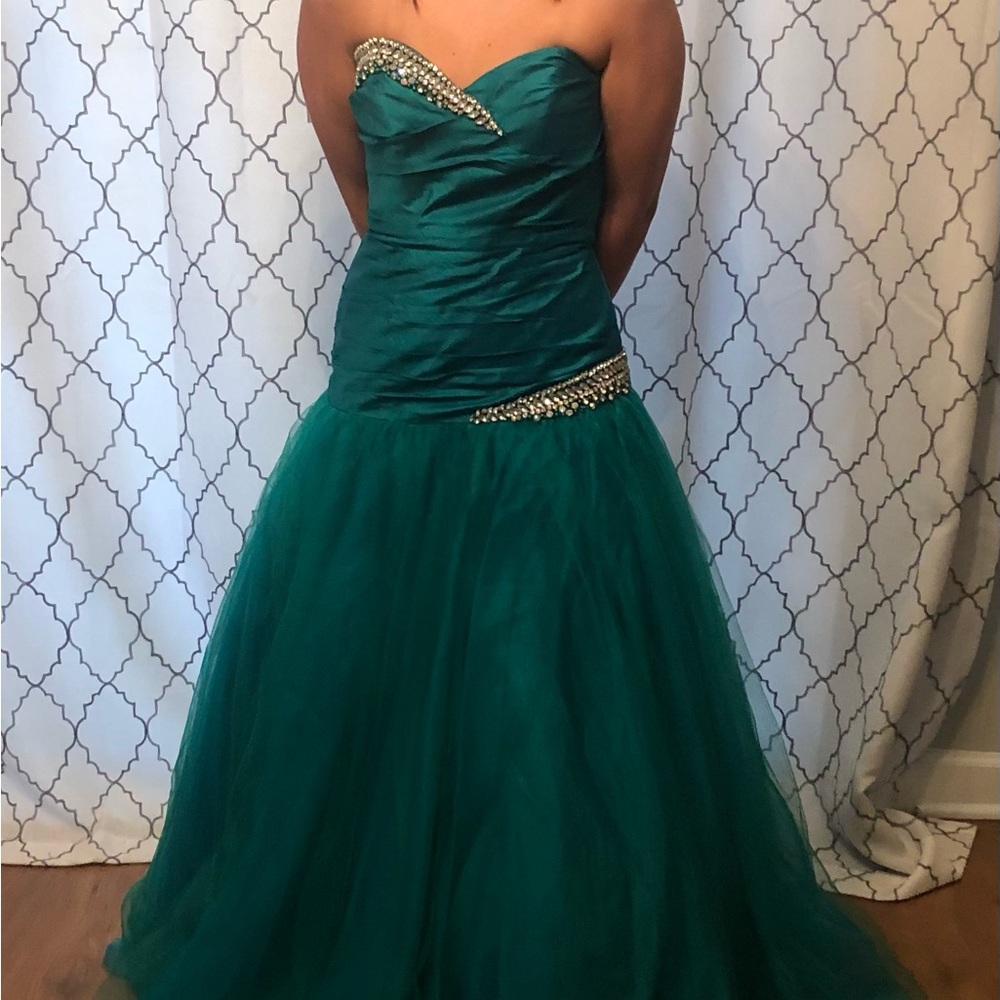 Sherri Hill, size 6, pageant dress. Worn once.